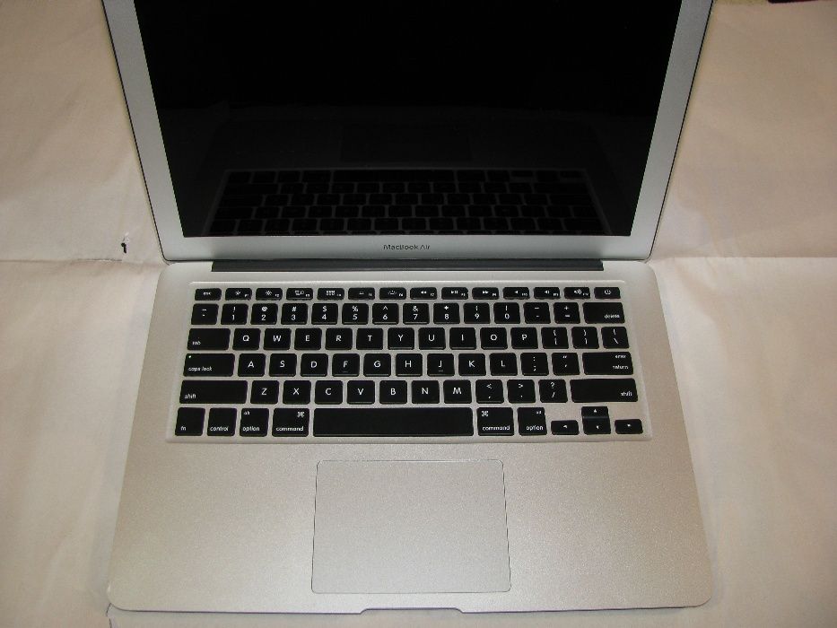 Apple MacBook Air 13'' A1466 EMC 2632, 2013 года.