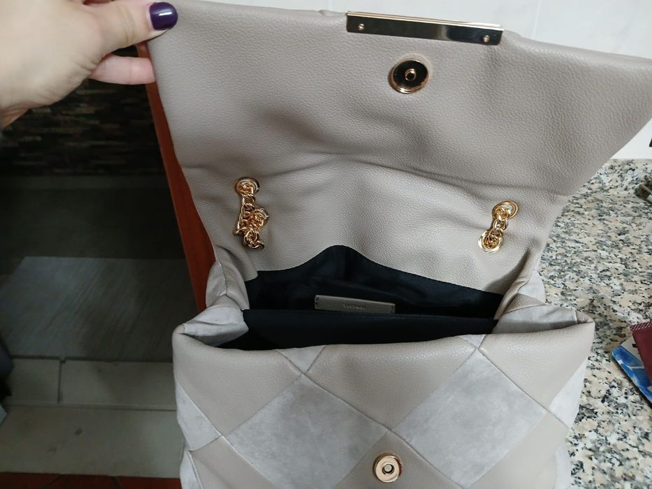 Mala da Tiffosi com corrente dourada