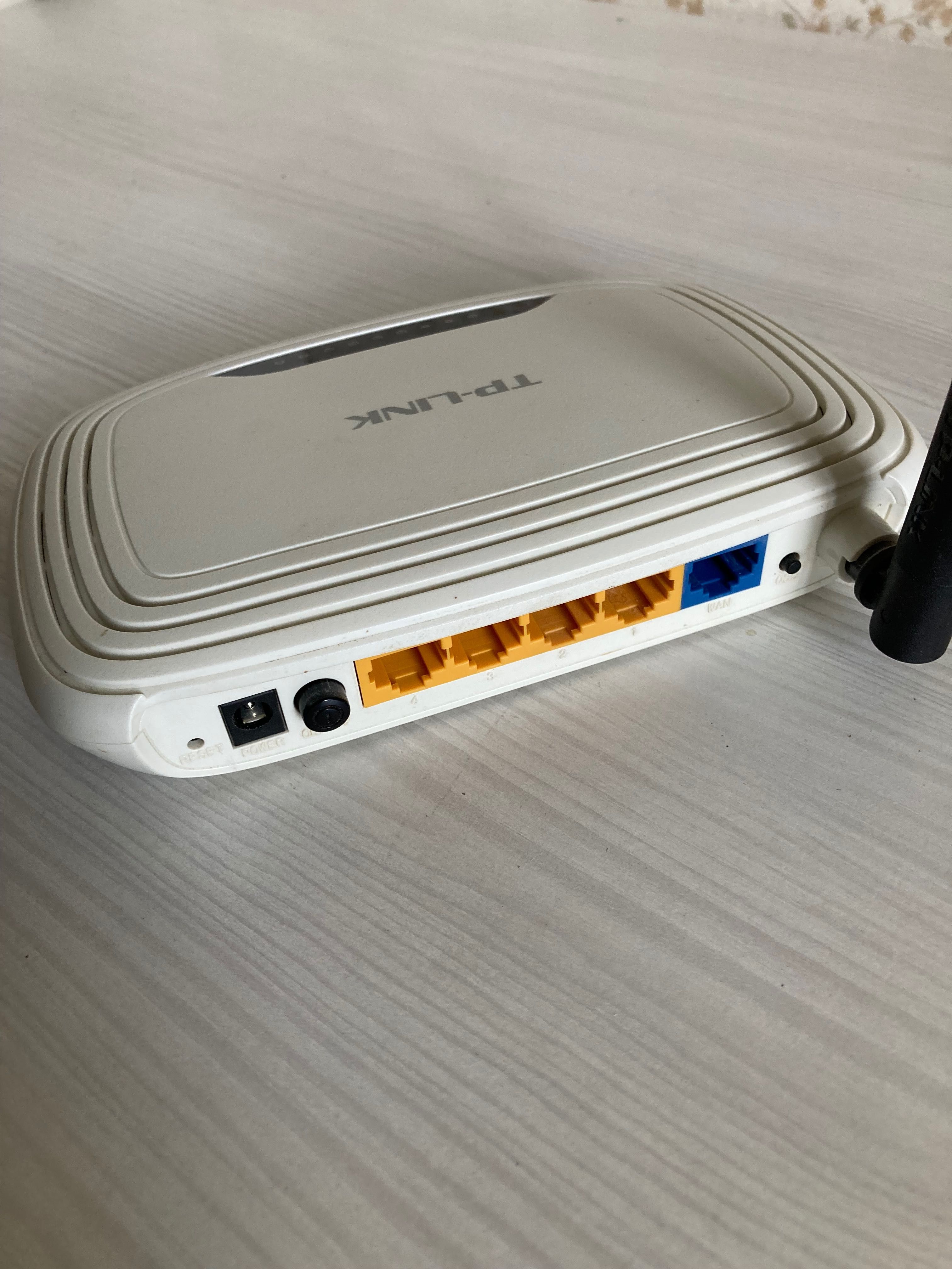 Роутер TP-LINK TL-WR740N