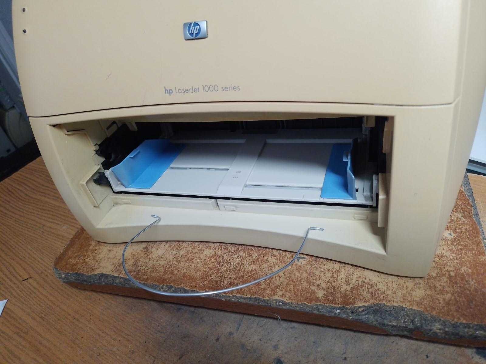 Лазерний принтер HP LaserJet 1000, заправлений 100%, є кількість
