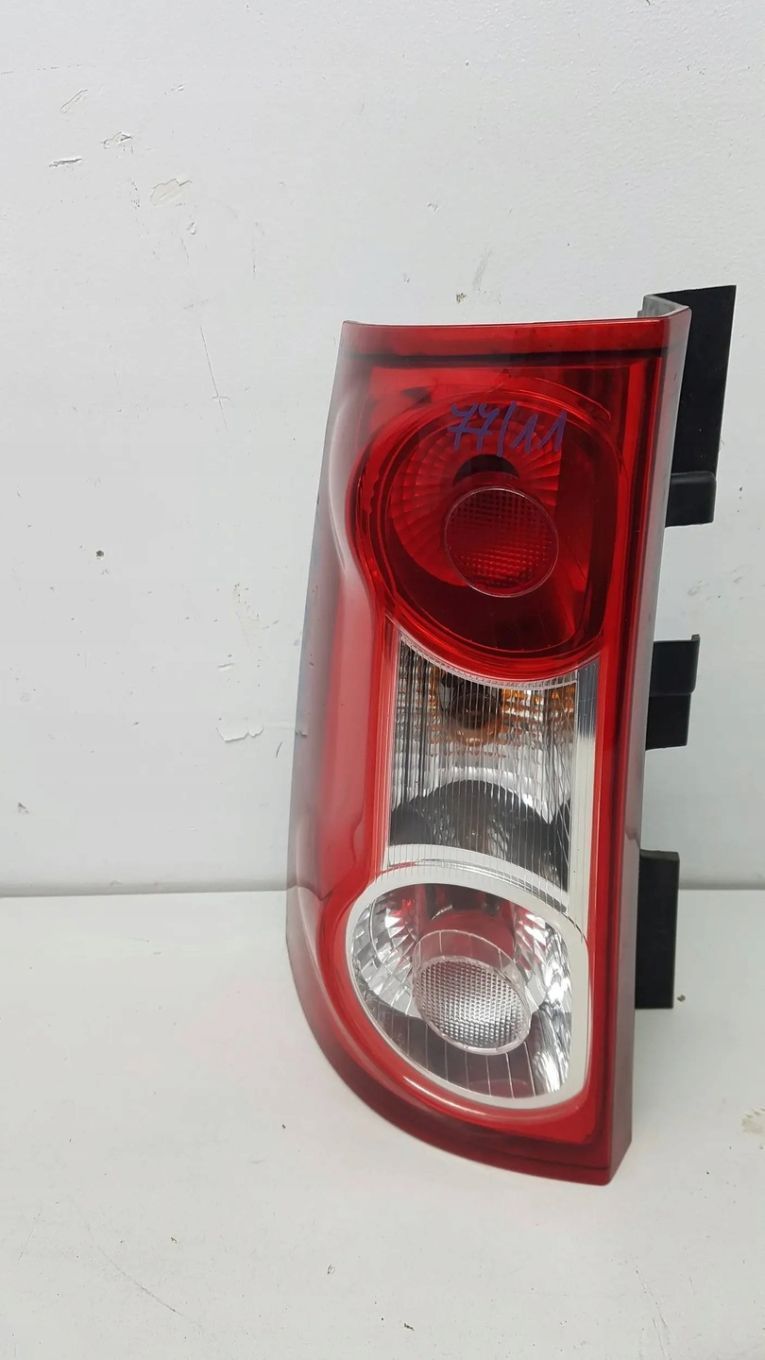 DACIA LOGAN MCV KOMBI LAMPA TYLNA LEWY TYŁ EU