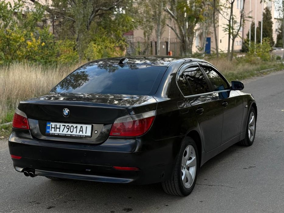 BMW   E60. 2004г