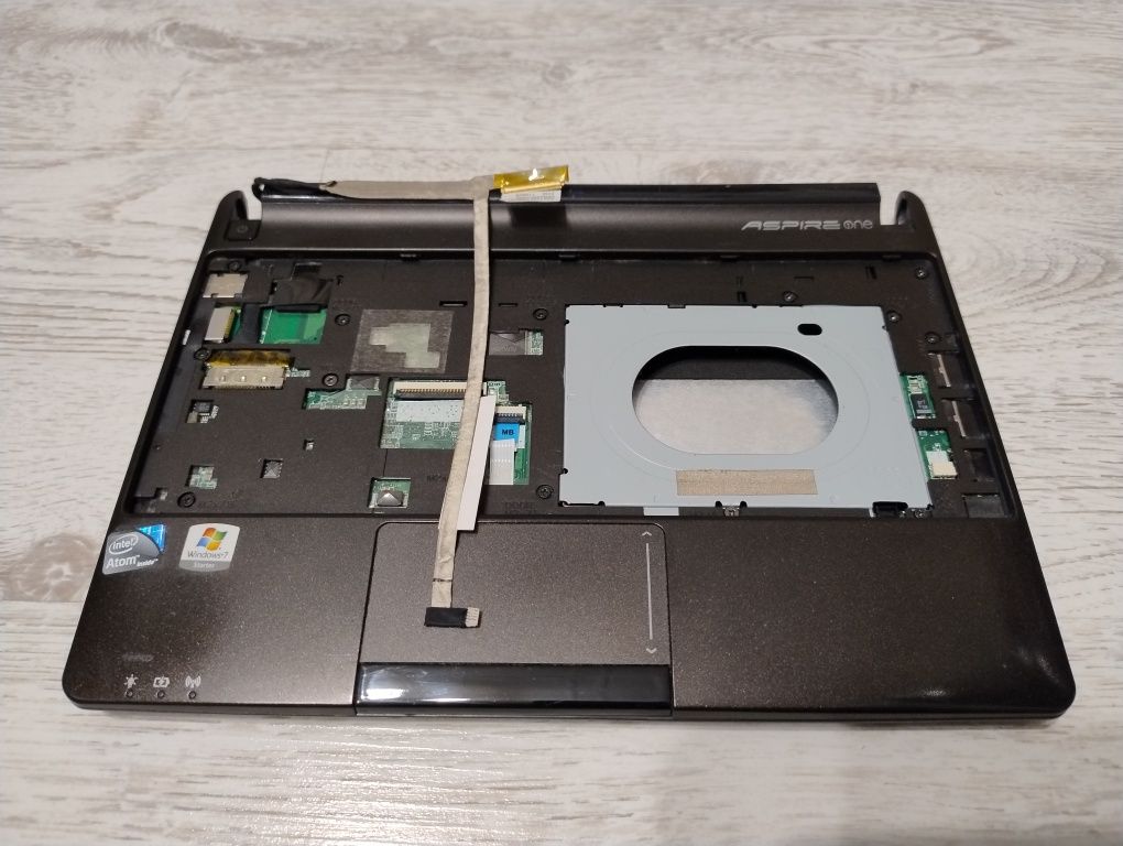 Płyta główna z obudową Netbook Acer Aspire One D257, Packard Bell ZE6