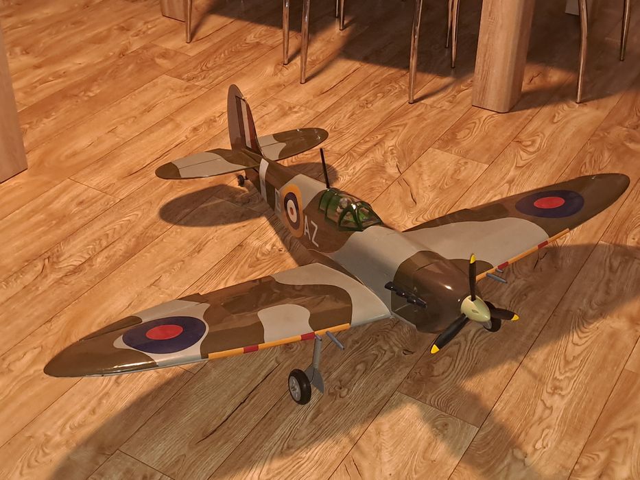 Model samolotu spitfire RC