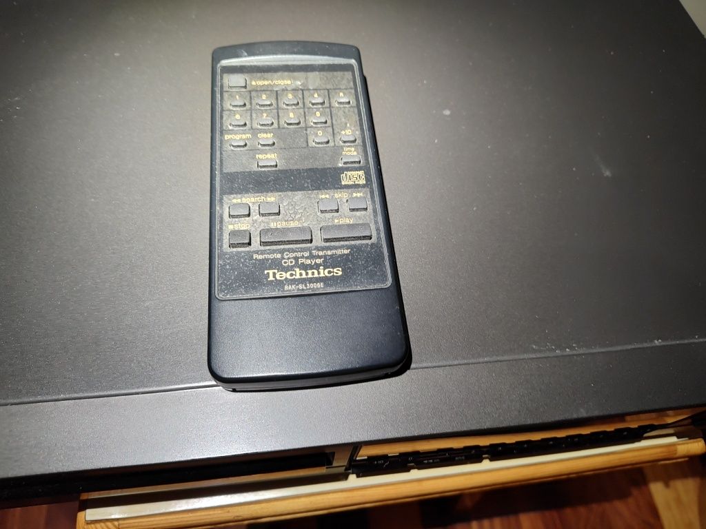 Technics SL-P370 cd z pilotem.