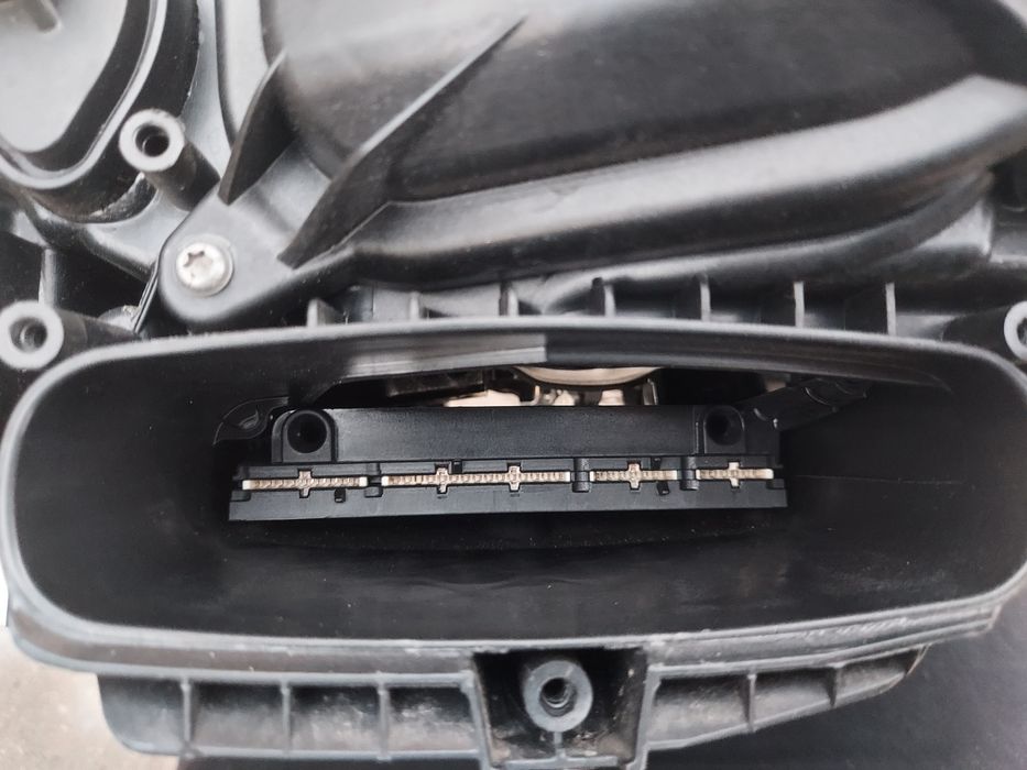 Lampa reflektor BMW F10 F11 LCI LIFT xenon skrętna dynamic prawa EU