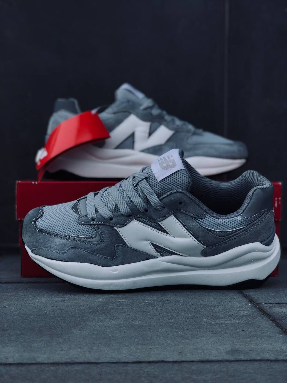 Мужские кроссовки New Balance Серые спортивные кроссовки New Balance