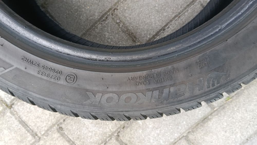 Opony zimowe 215/45R16 90H