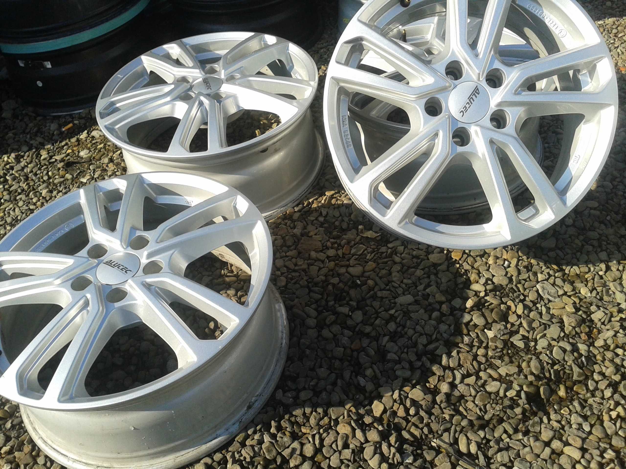 felgi r17 alutec passat sharan tiguan jetta audi a3 a4 a6 q2 q3 tt b7