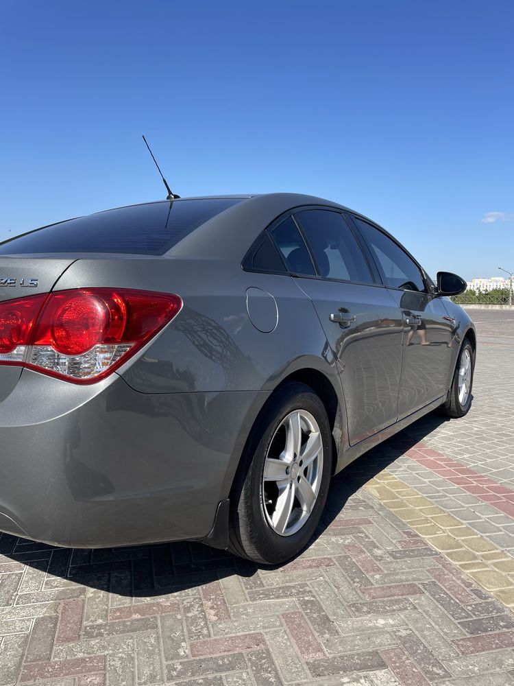 Продам Chevrolet cruze