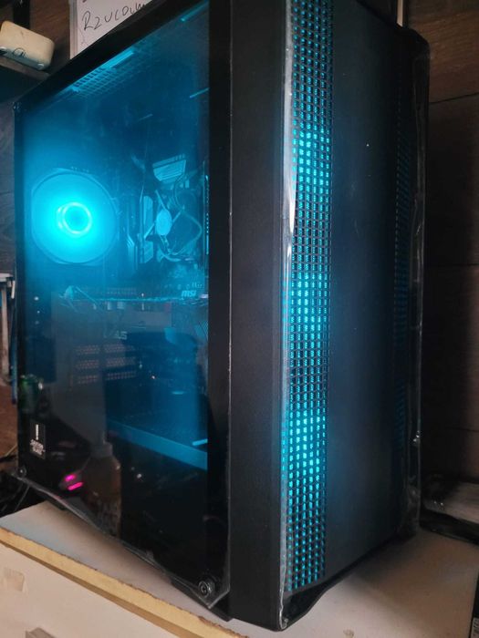 Intel i5 8400F GTX1080ti* 16gb ram SSD HDD RGB gaming/ai