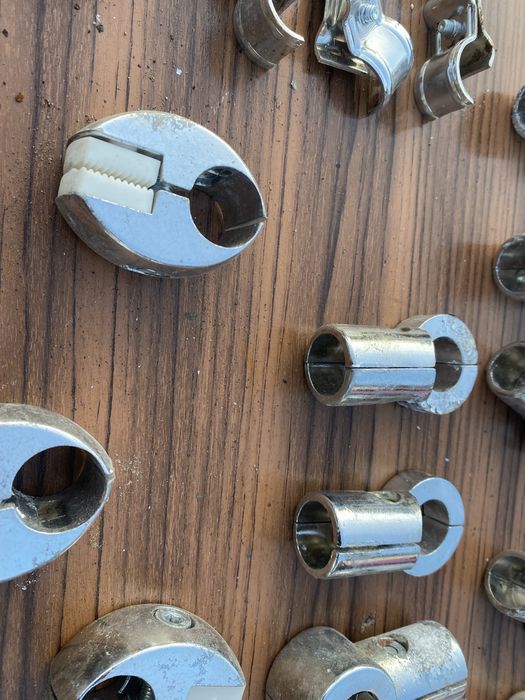 Akcesoria do mocowania rur, barierek, poręczy, regału rurkowego 25 mm