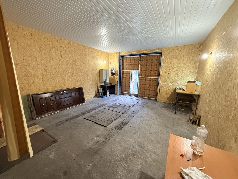 Продається великий гараж скважина яма