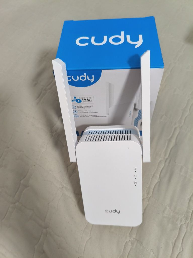 Wzmacniacz sygnału Wi-Fi AC1200 z podwójnym pasmem