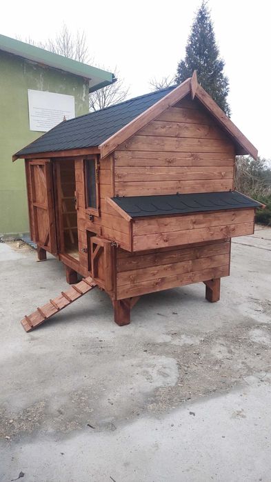 Kurnik 3.3x1.4 na nóżkach , linoleum, bardzo duży!