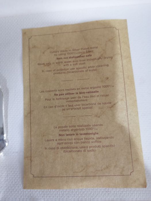 Faqueiro Banhado a Prata.