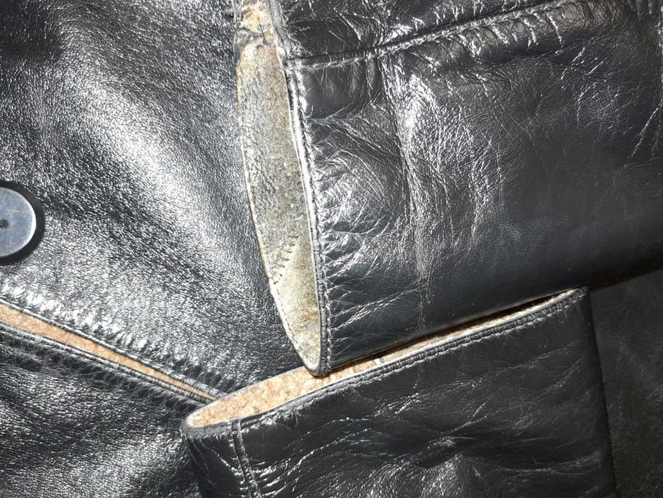 Шкіряна зимова курточка