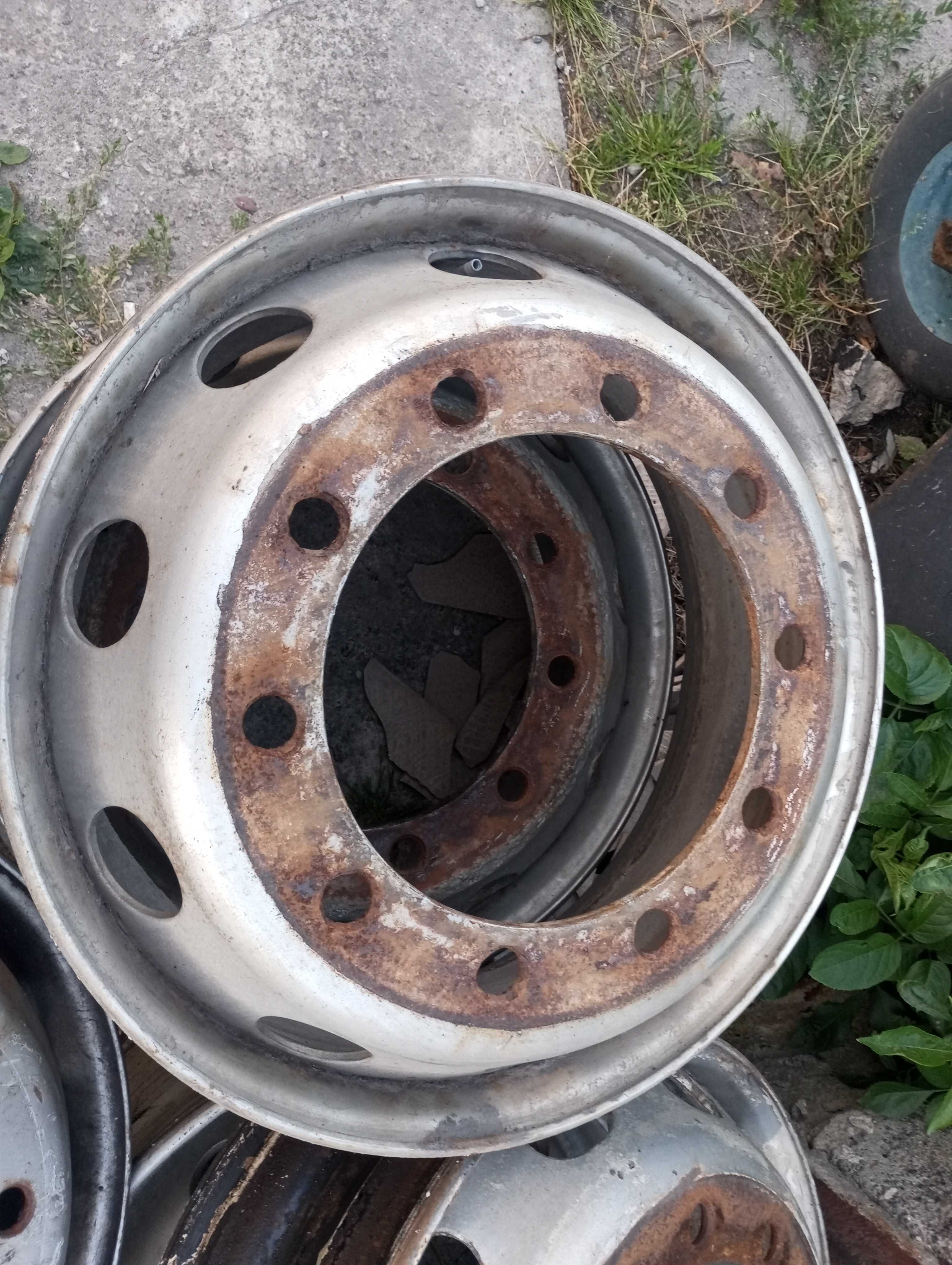 felgi stalowe 22.5 x7,5 autobus ciężarowe 22.5 cala 16 sztuk