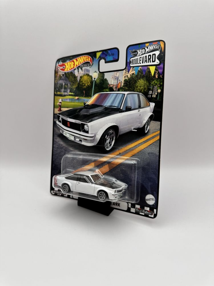 Hot Wheels Premium 77 Holden Torana A9X