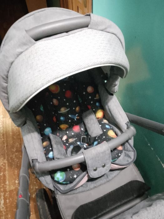 Продам дитячу коляску 2в1