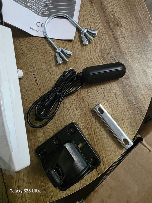 Antena uniwersalna Emos J0802