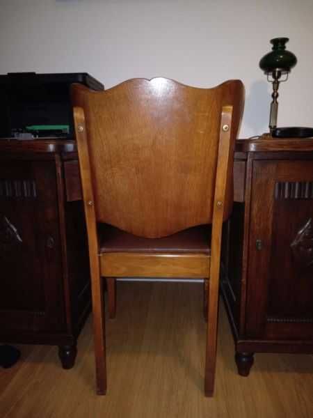 Stylowe i stare krzesła