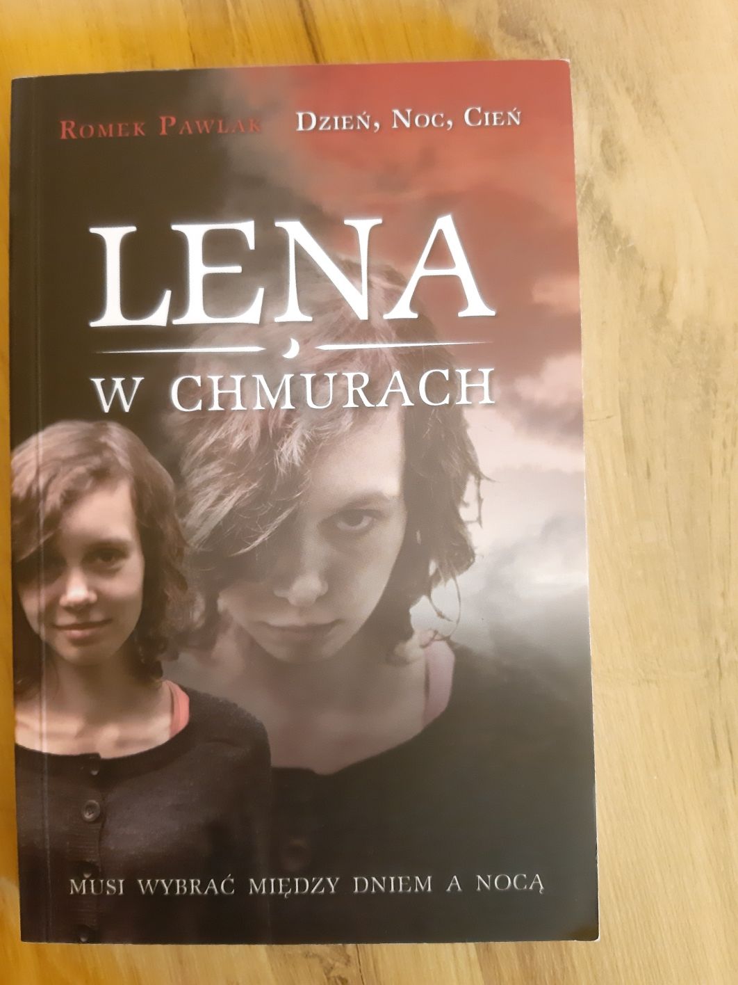 Książka Lena w chmurach, Romek Pawlak