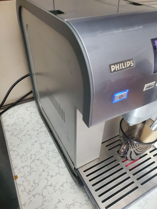 Продам кофемашину filips hd5730