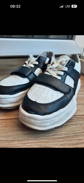 Snickersy biało-czarne damskie