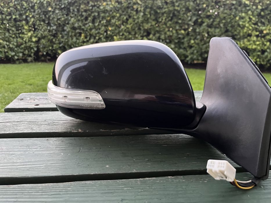 Зеркало правое  дл Toyota avensis T25 рест.