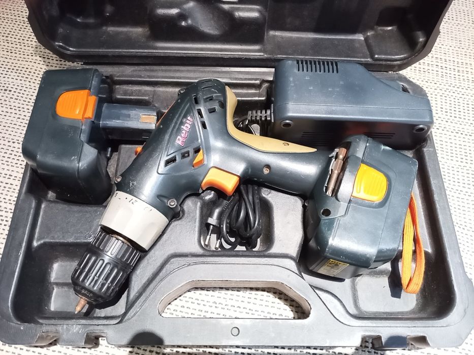 Шуруповерт Rebir 12v