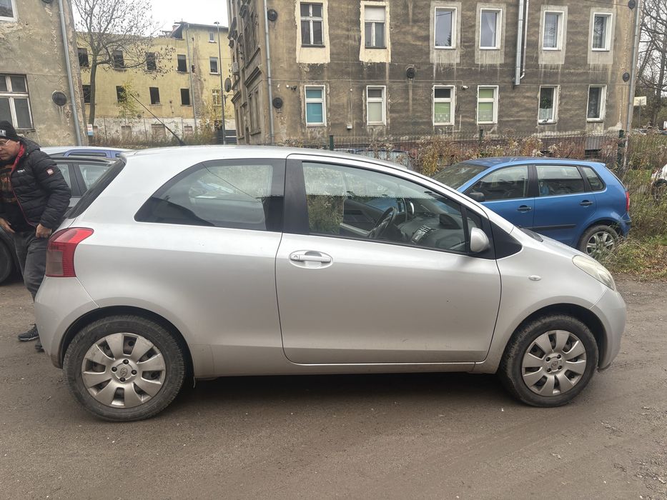 Toyota yaris 2  bez klimy zamiana
