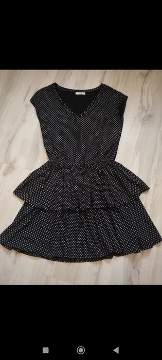 Prześliczna sukienka w groszki z dekoltem v Reserved rozmiar XS 36 /38