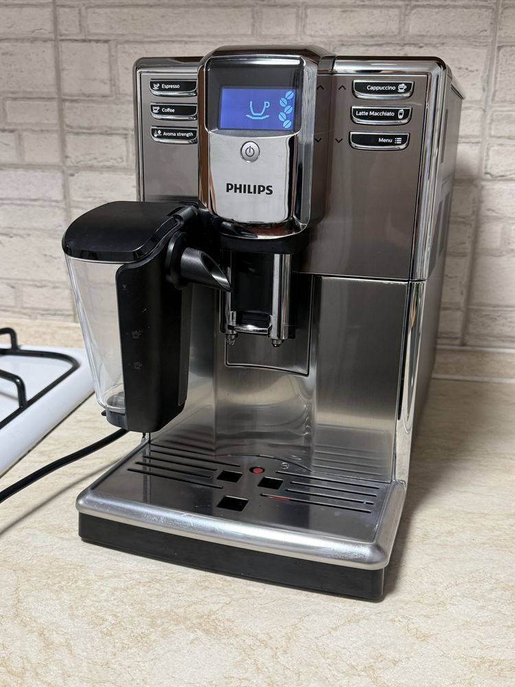 Кофемашина Philips Latte Go Saeco EP5335 series 5000