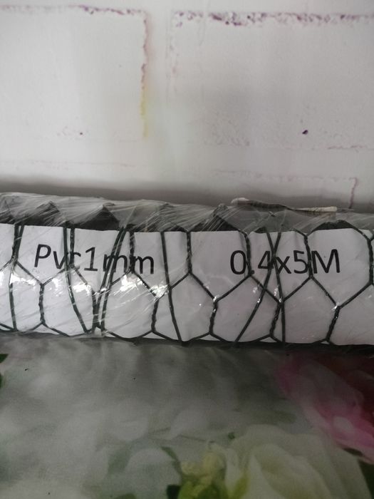 Siatka pcv druciana 0,4 x 5 m