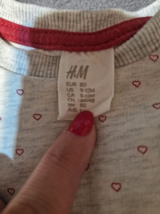 Sukienka w serduszka