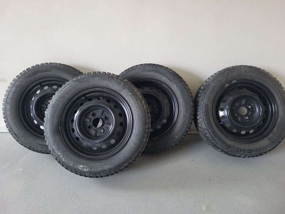 Koła z Toyota Yaris 4x100 mm 175/65 R14