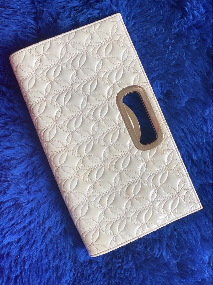 Сумка клатч River Island - лаковая на цеплчке. Сумочка. Кошелек.