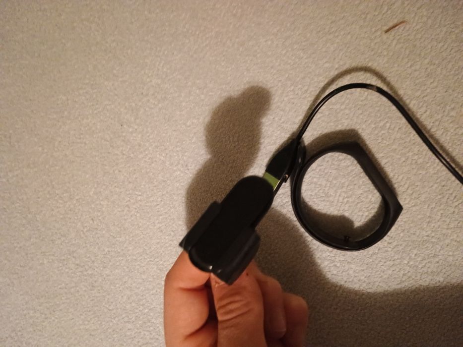 zegarek mi band z ładowarką