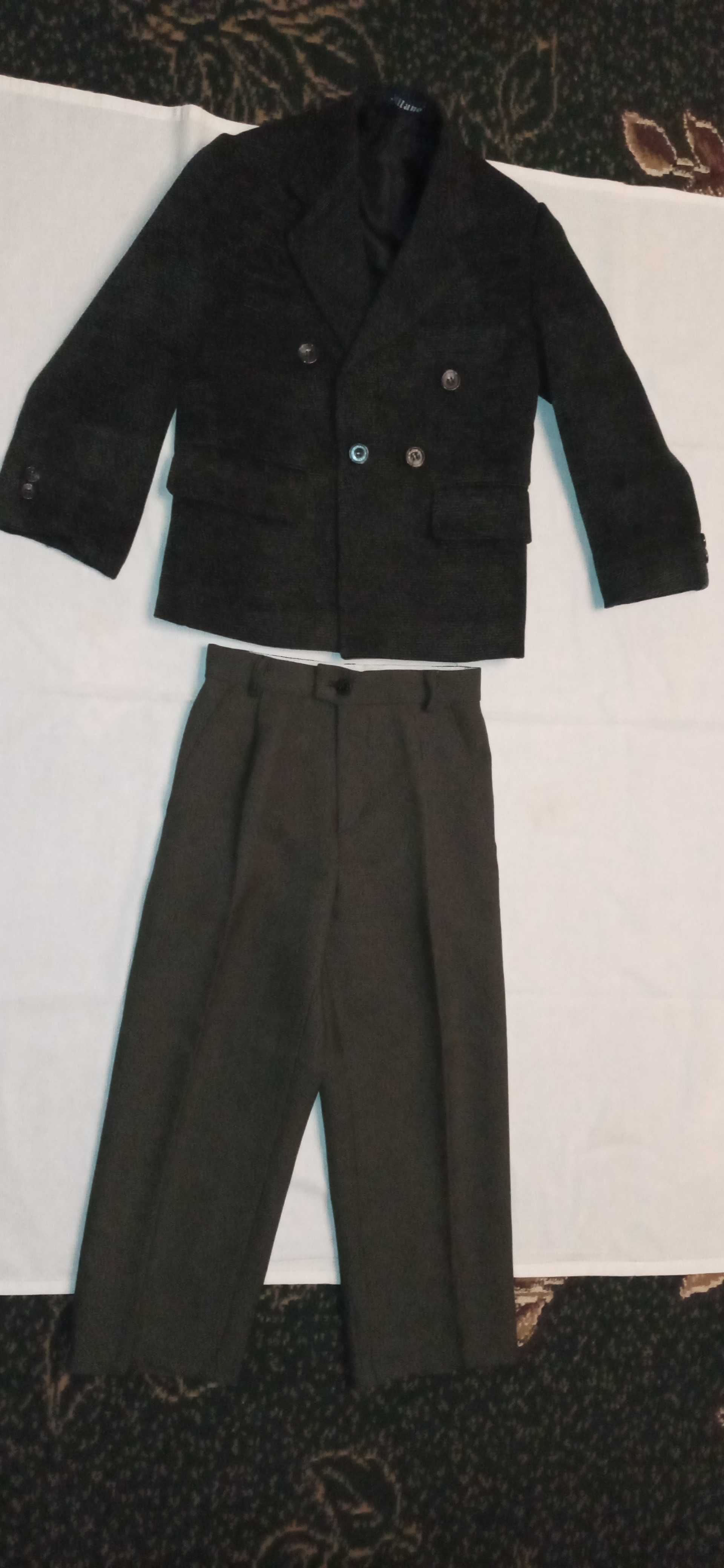 Піджак і штани на хлопчика 4-6 років