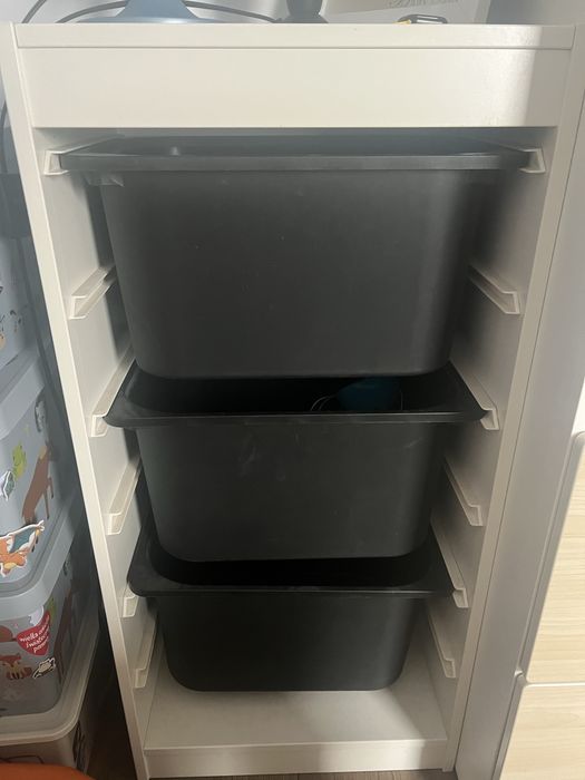 Ikea regal z pojemnikami  trofas