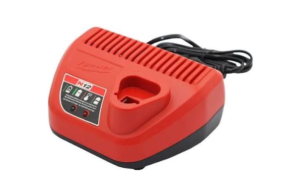 NOWA ładowarka Milwaukee M12
