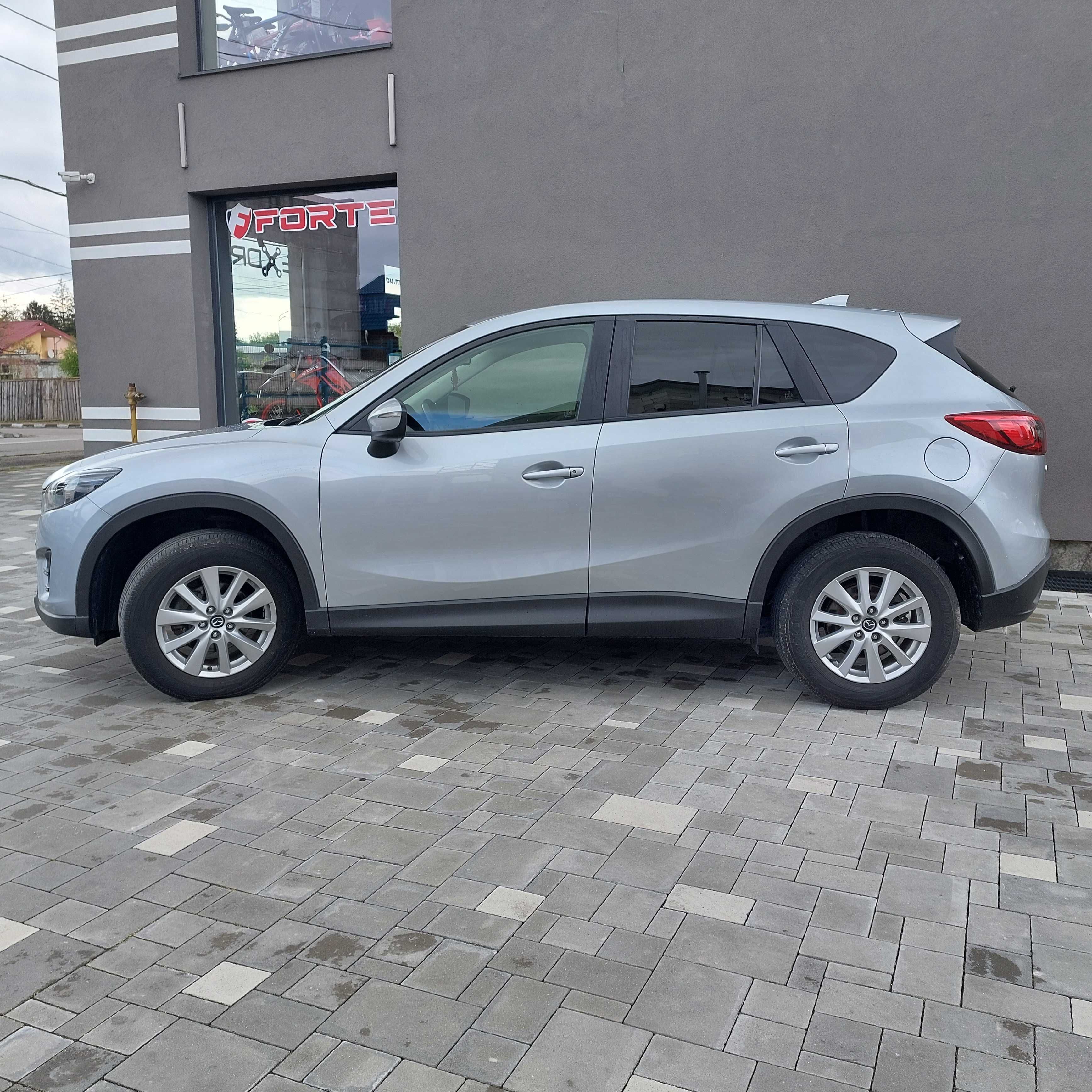 Автомобіль Mazda CX-5 2016 рік, 2,2 дизель, стан нового авто