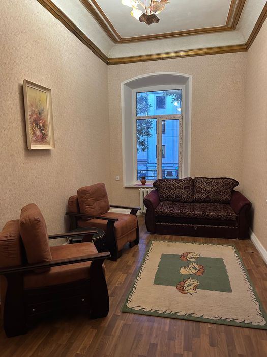 Сдам([хозяйка) для одной женщины 2 комн.со своей кухней ул.Осипова 22