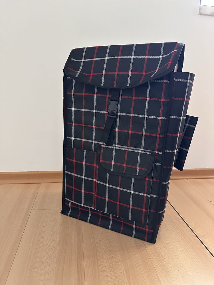 Mala com suporte em formato retangular