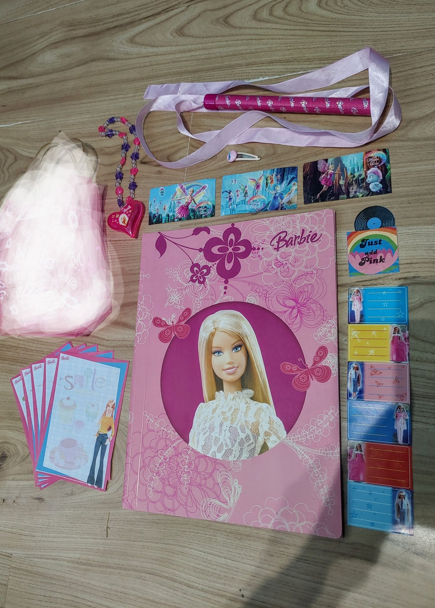 Różowy zestaw Barbie Mattel teczka biżuteria naszyjnik karteczki pink