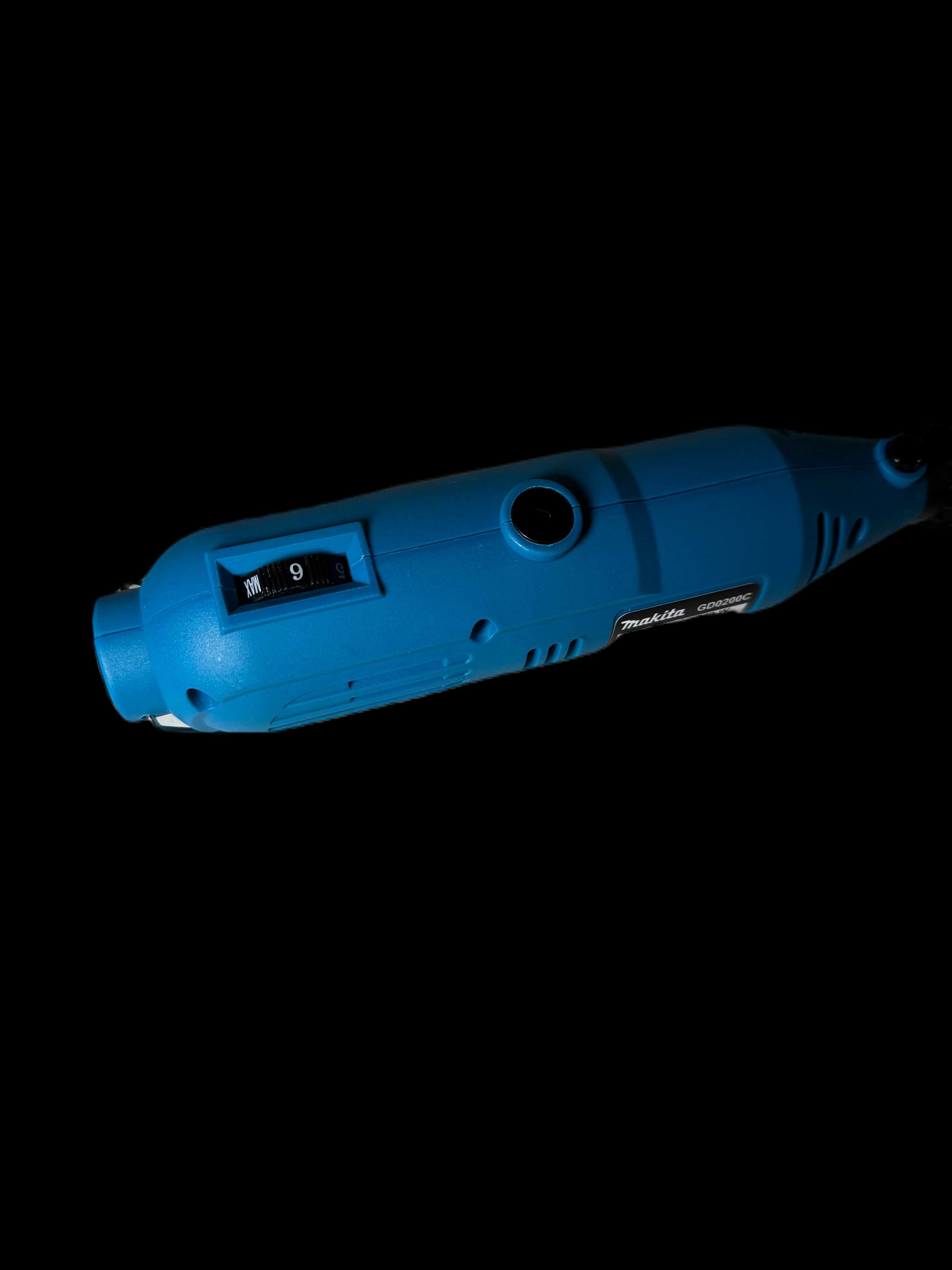 Гравер Makita GD0200C (+гибкий вал+40 насадок)
