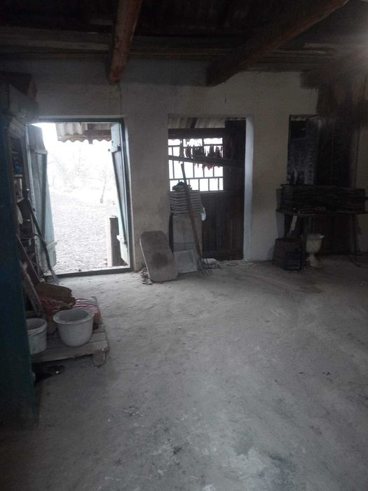 Продаж житлового будинку з господарськими приміщеннями .с Ланівці