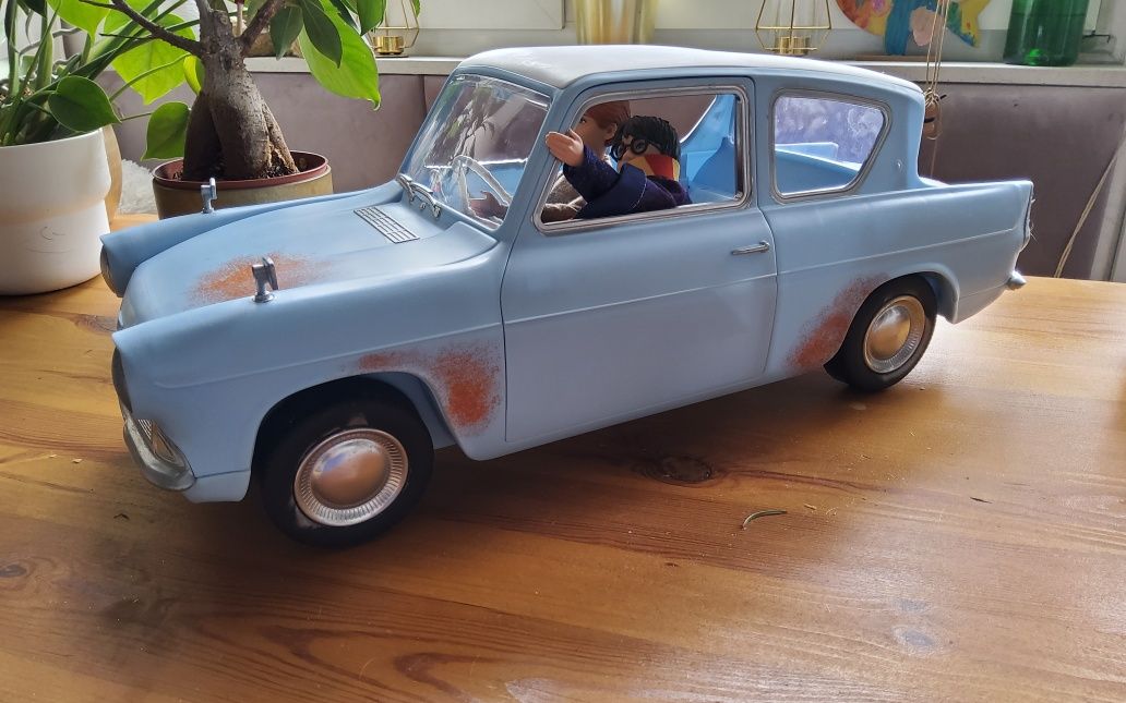 Lalka mattel harry potter auto figurka ford Anglia pojazd barbie