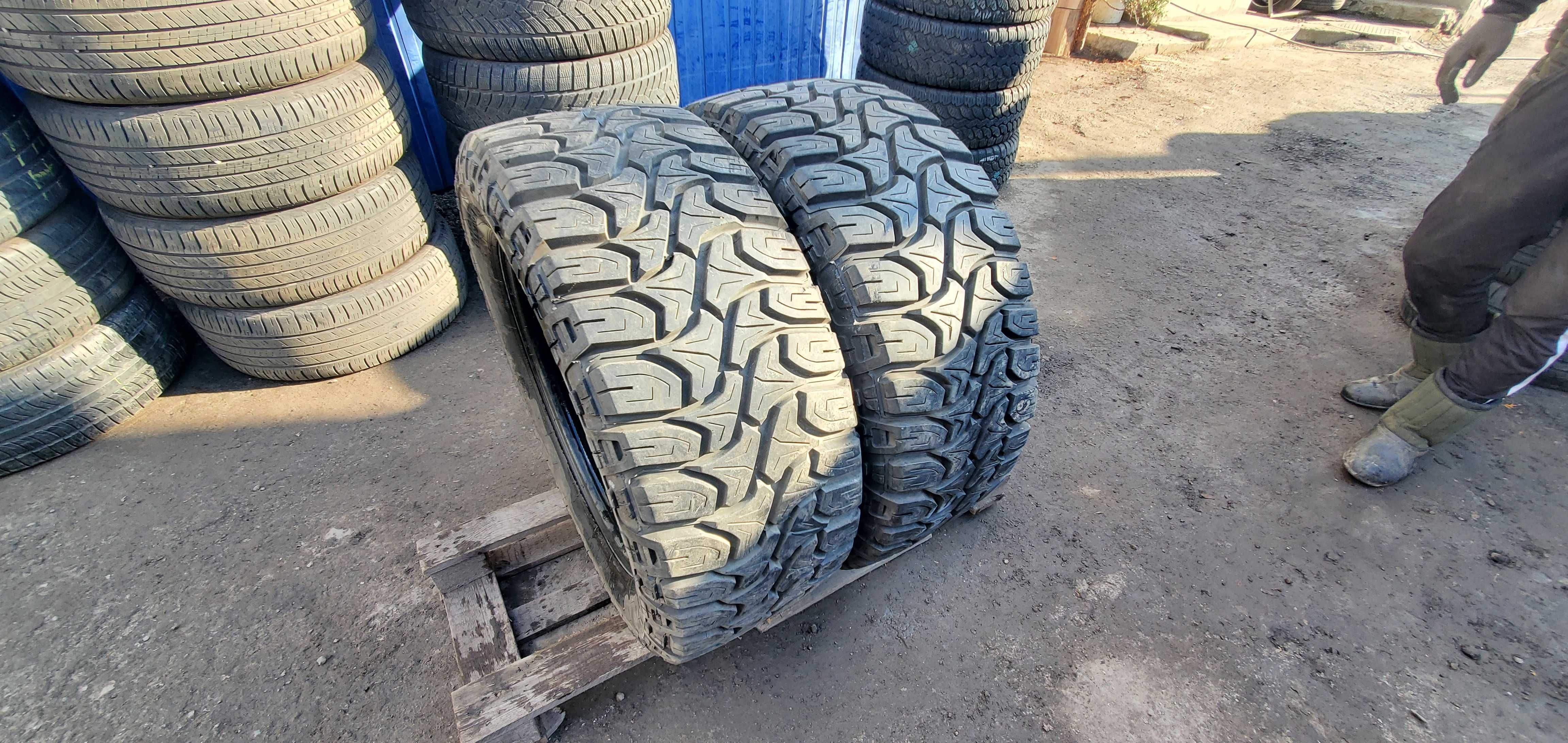 Всесезонні шини 305 55 R20 Mickey Tompson 2шт  U.S.A.